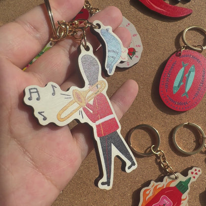London Beefeaters Wooden Keyring Souvenir