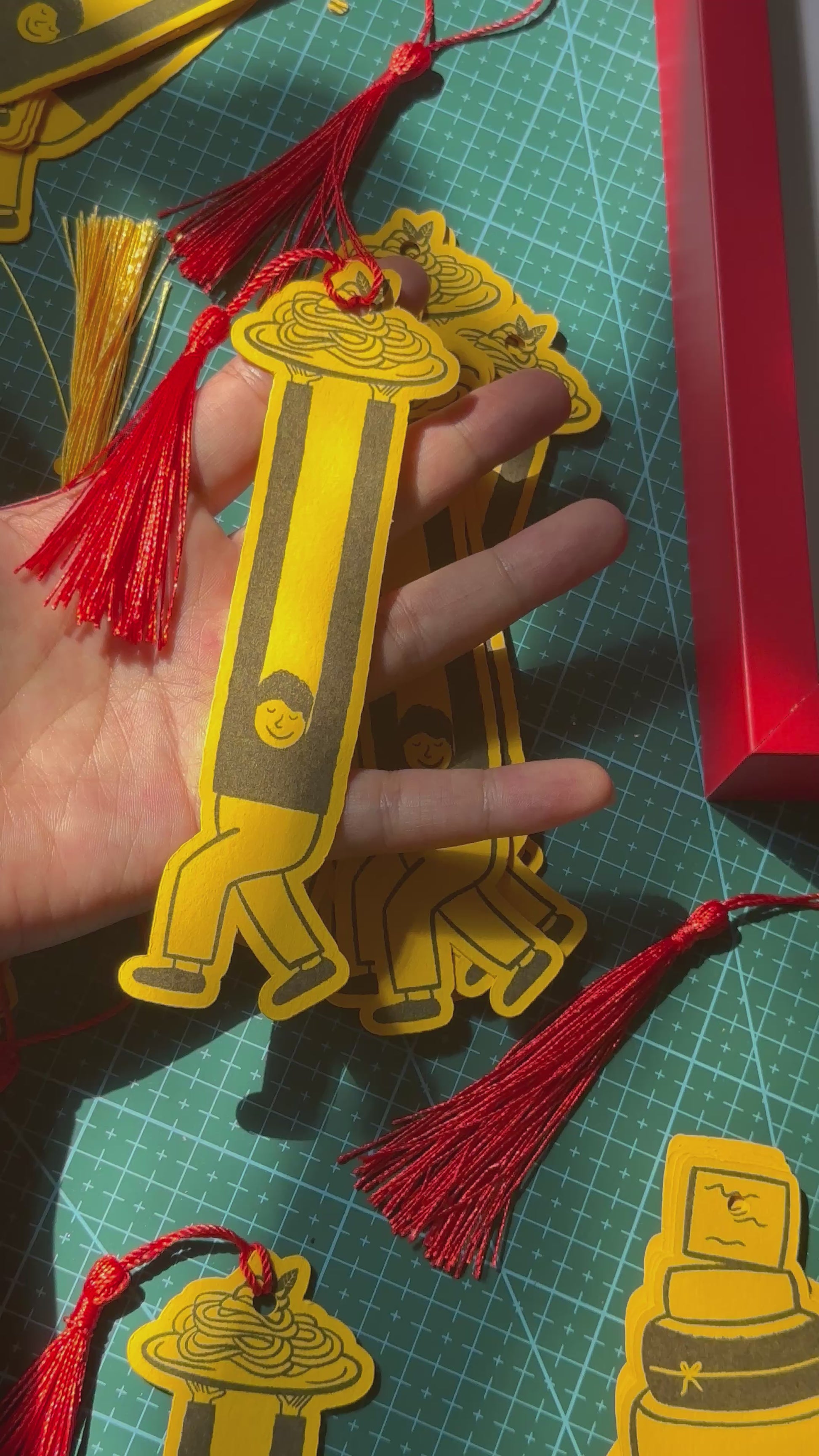 The mundane Brighton gift shop - different shape pasta falling video animation - Pasta Bookmarks - Gift for pasta lover - Gift for foodies